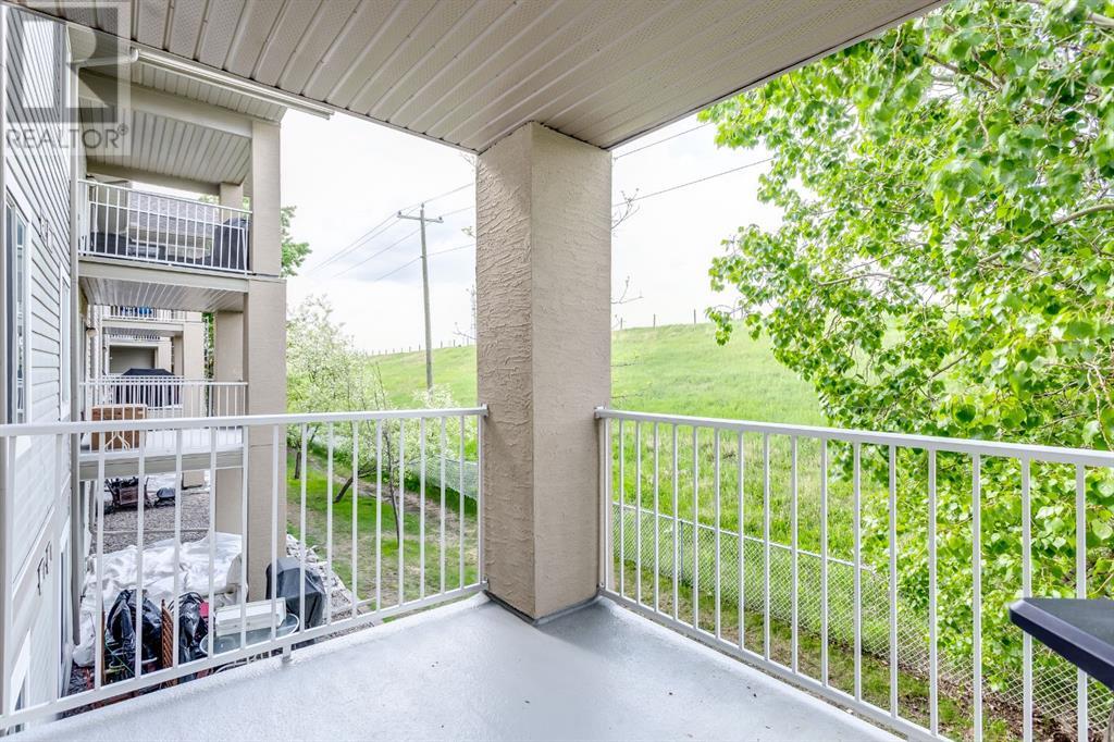 Single Family House for Sale in   Citadel Meadow Point NW Citadel Calgary 