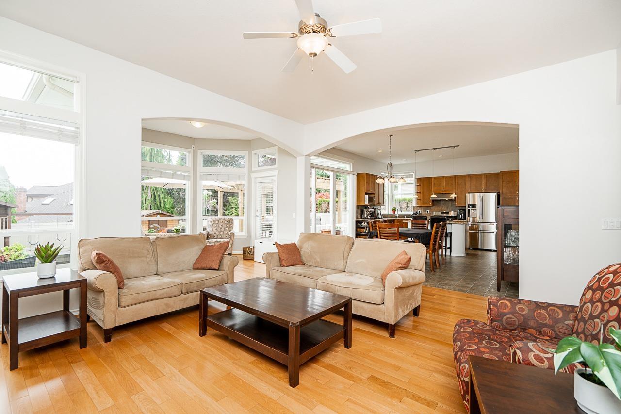 Photo 9 of 14526 58 Avenue, Surrey BC