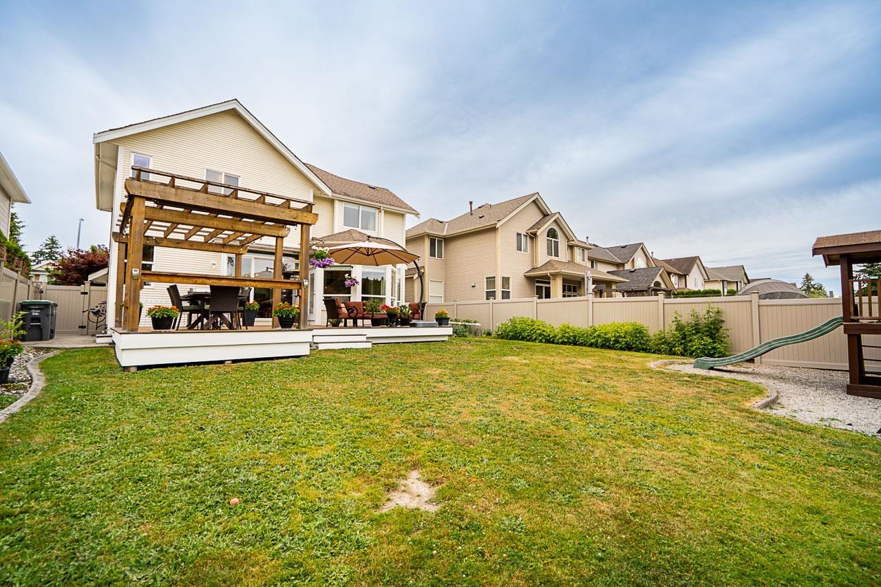Photo 3 of 14526 58 Avenue, Surrey BC