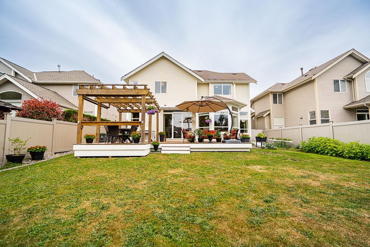 Photo 4 of 14526 58 Avenue, Surrey BC