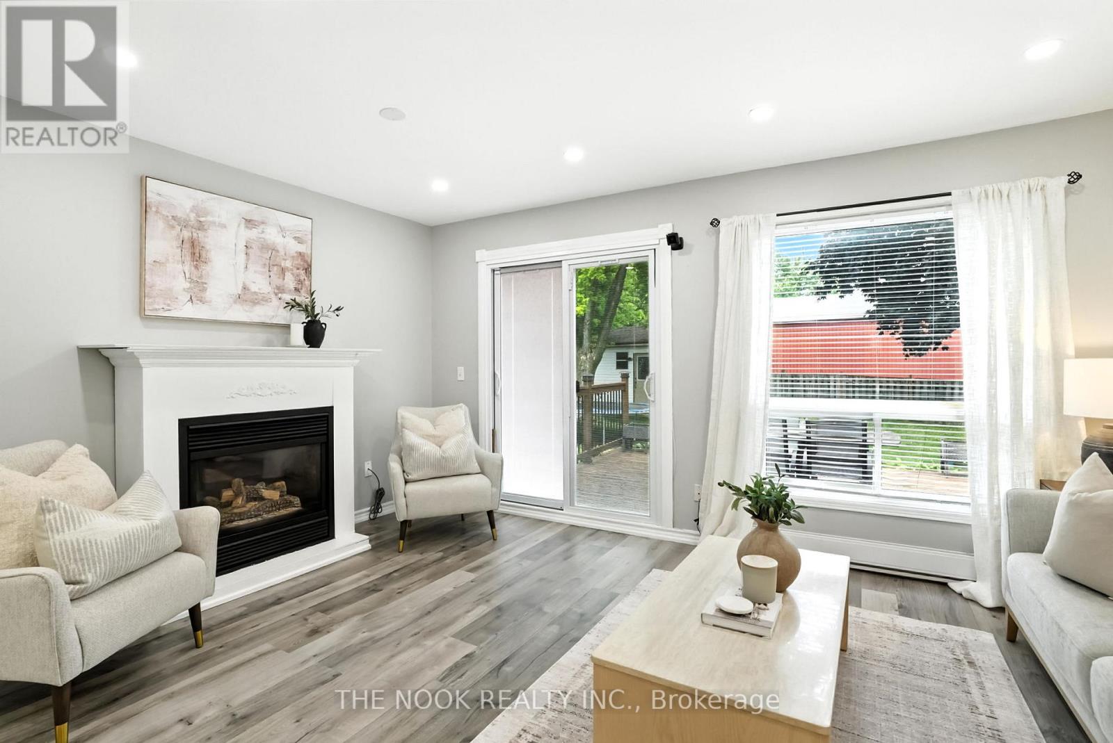 Photo 13 of 95 Turnberry Crescent, Clarington ON