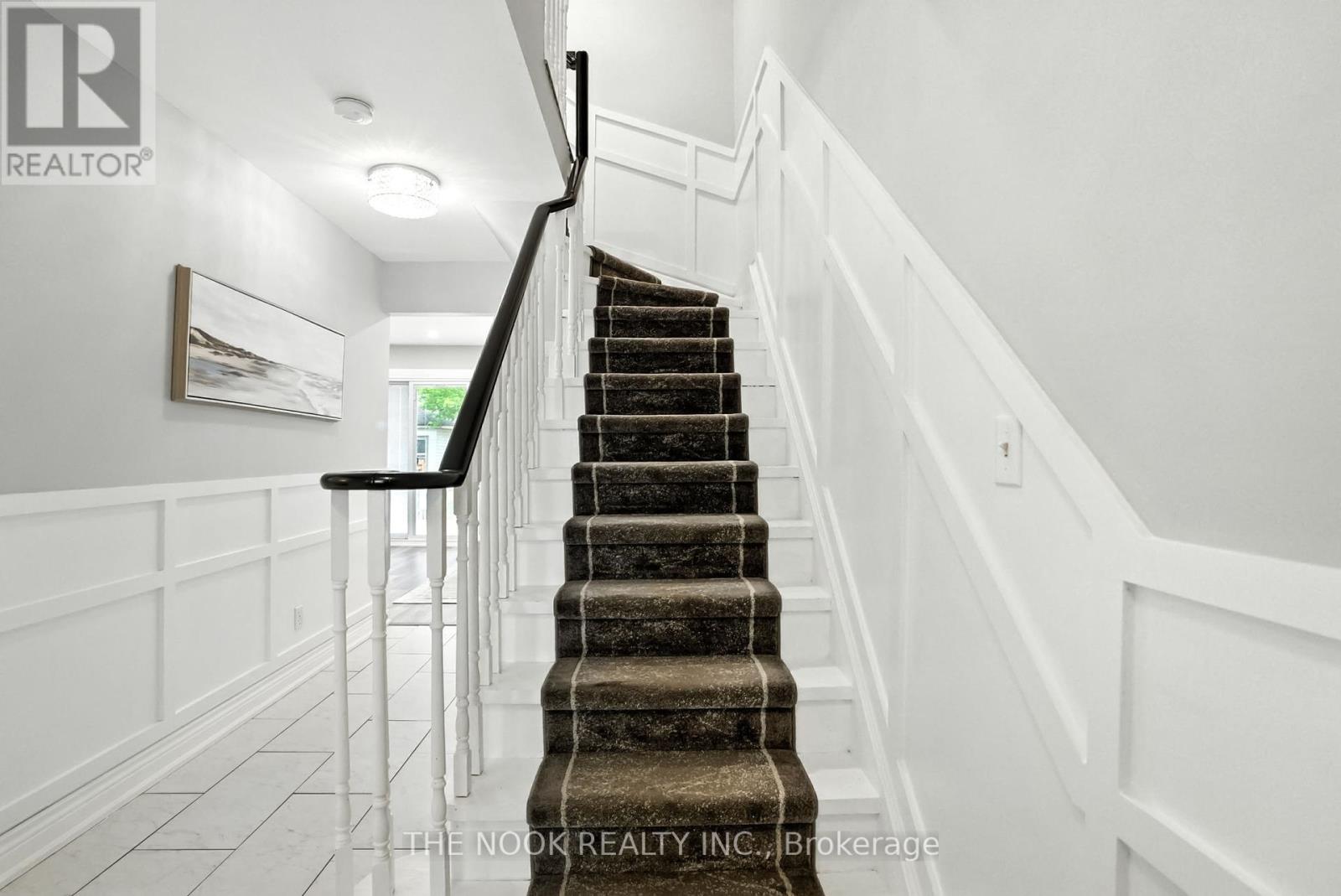 Photo 17 of 95 Turnberry Crescent, Clarington ON