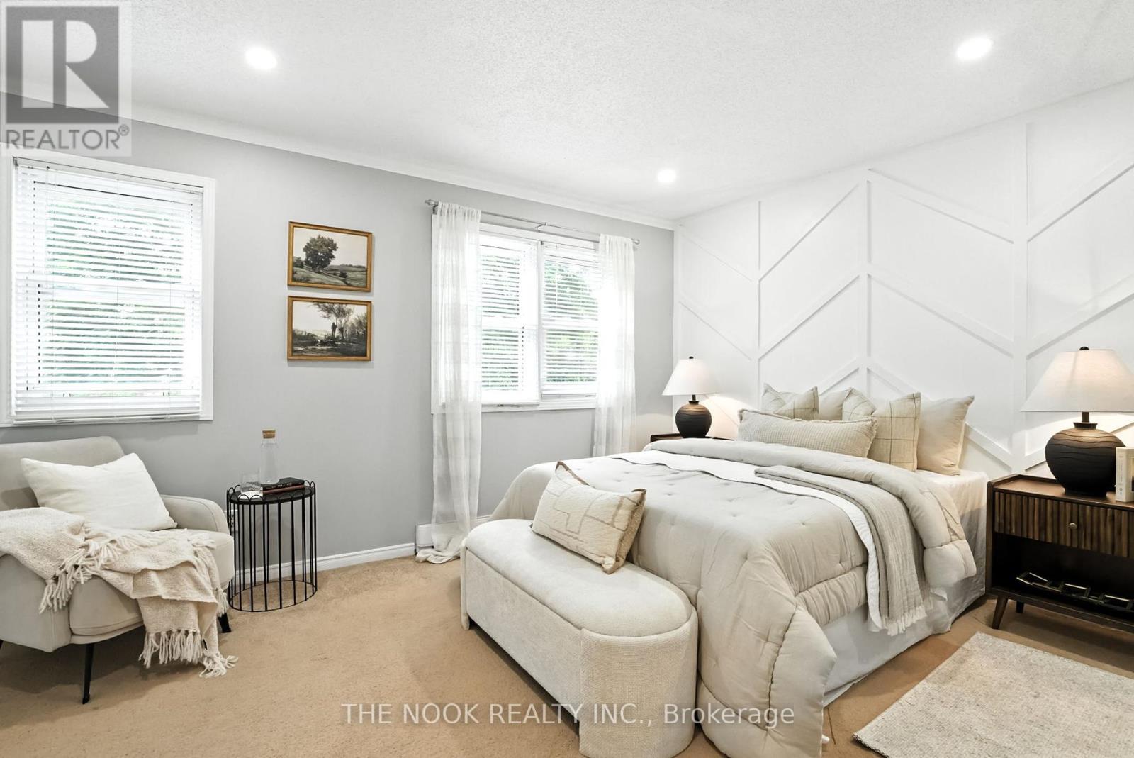 Photo 2 of 95 Turnberry Crescent, Clarington ON