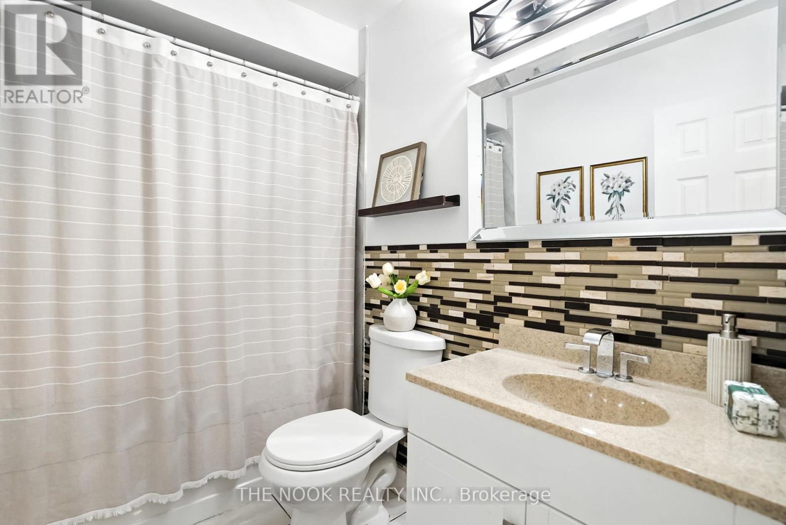 Photo 12 of 95 Turnberry Crescent, Clarington ON