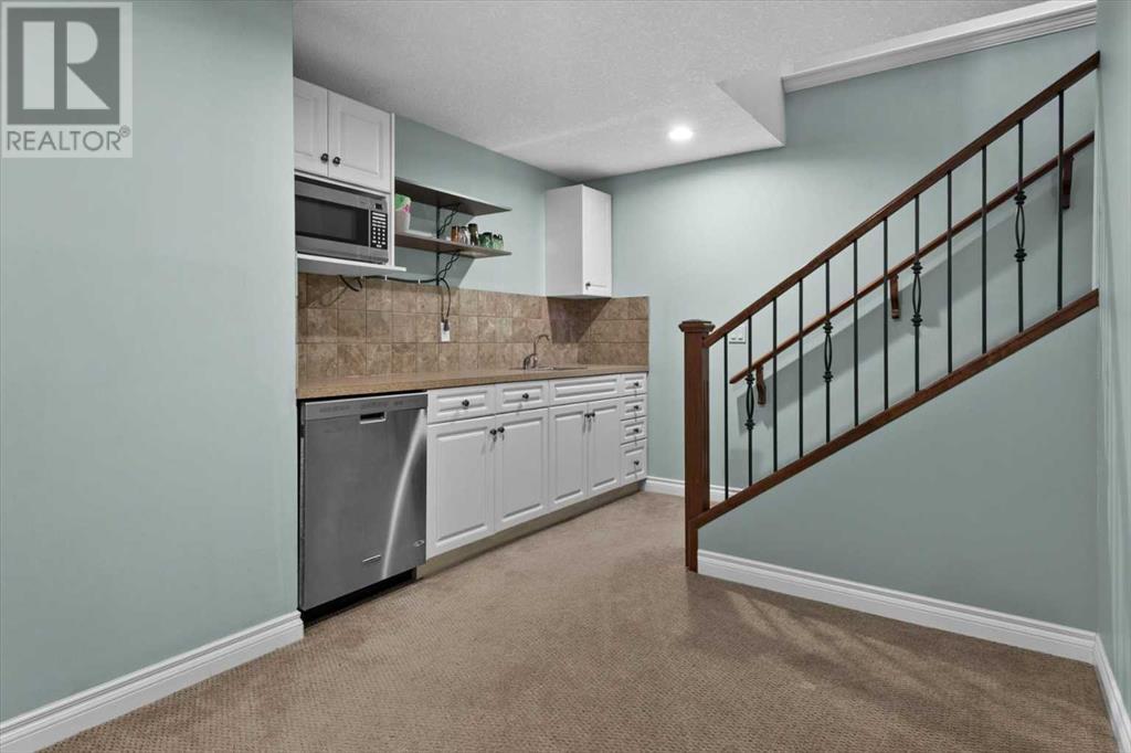 Single Family House Bi-level for Sale in  Rockywood Circle NW Rocky Ridge Calgary 