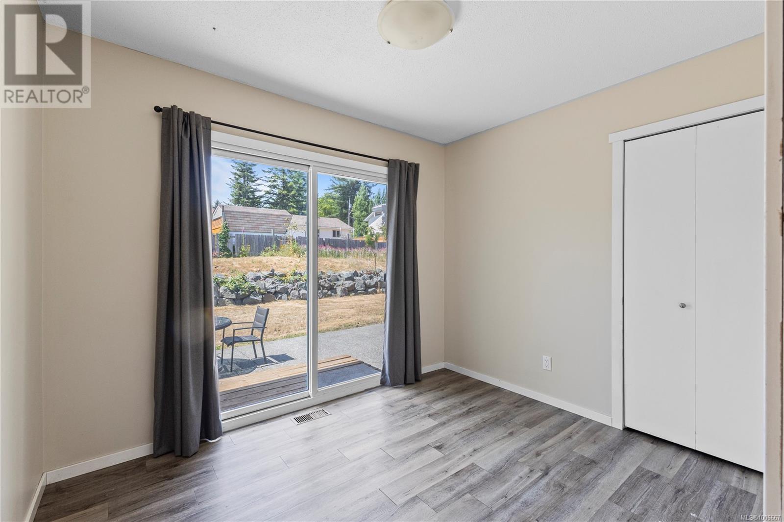 736 Nancy Greene Dr, Campbell River