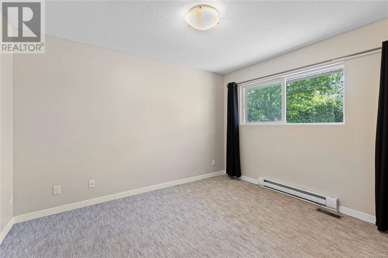 736 Nancy Greene Dr, Campbell River