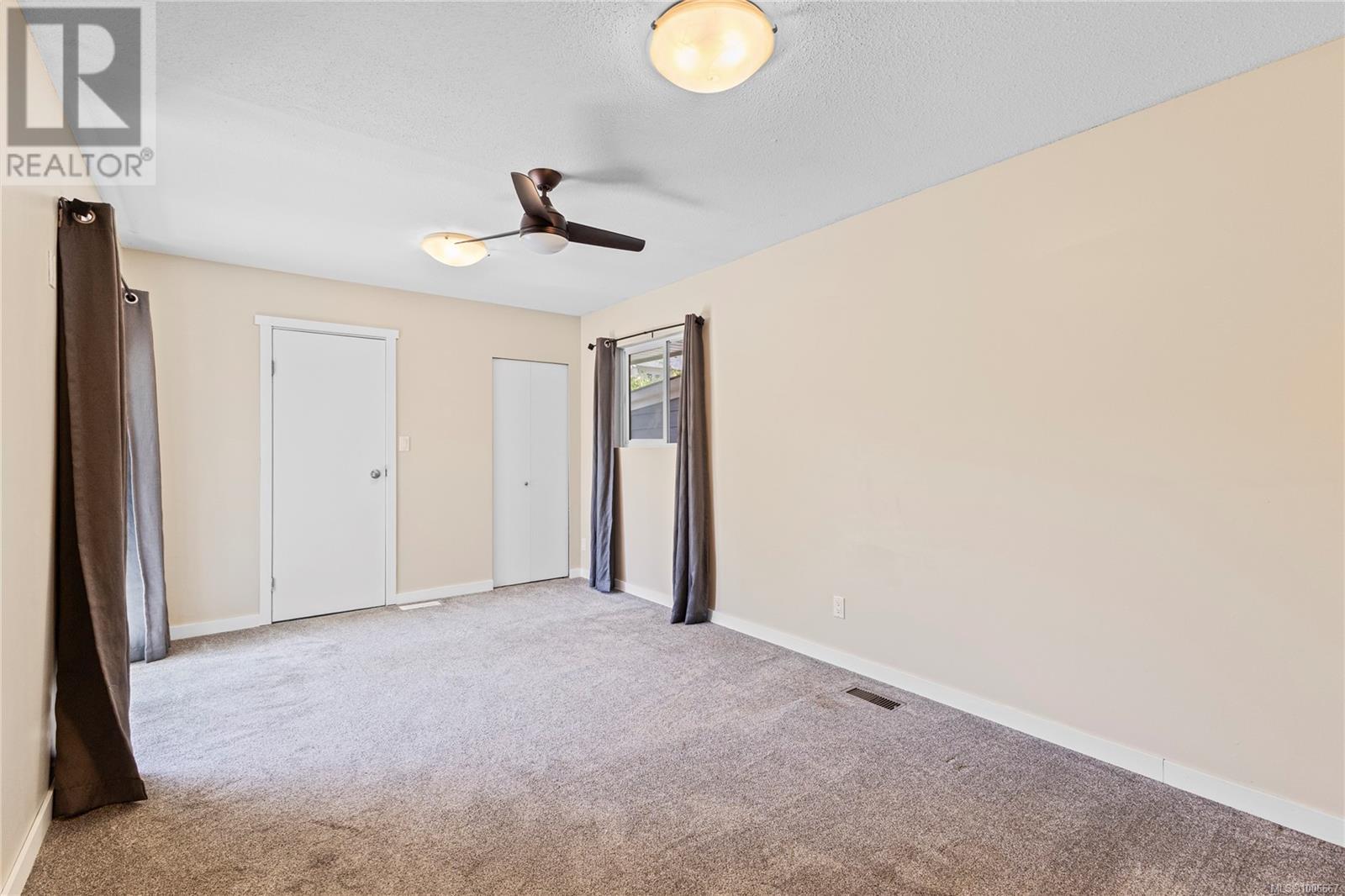 736 Nancy Greene Dr, Campbell River