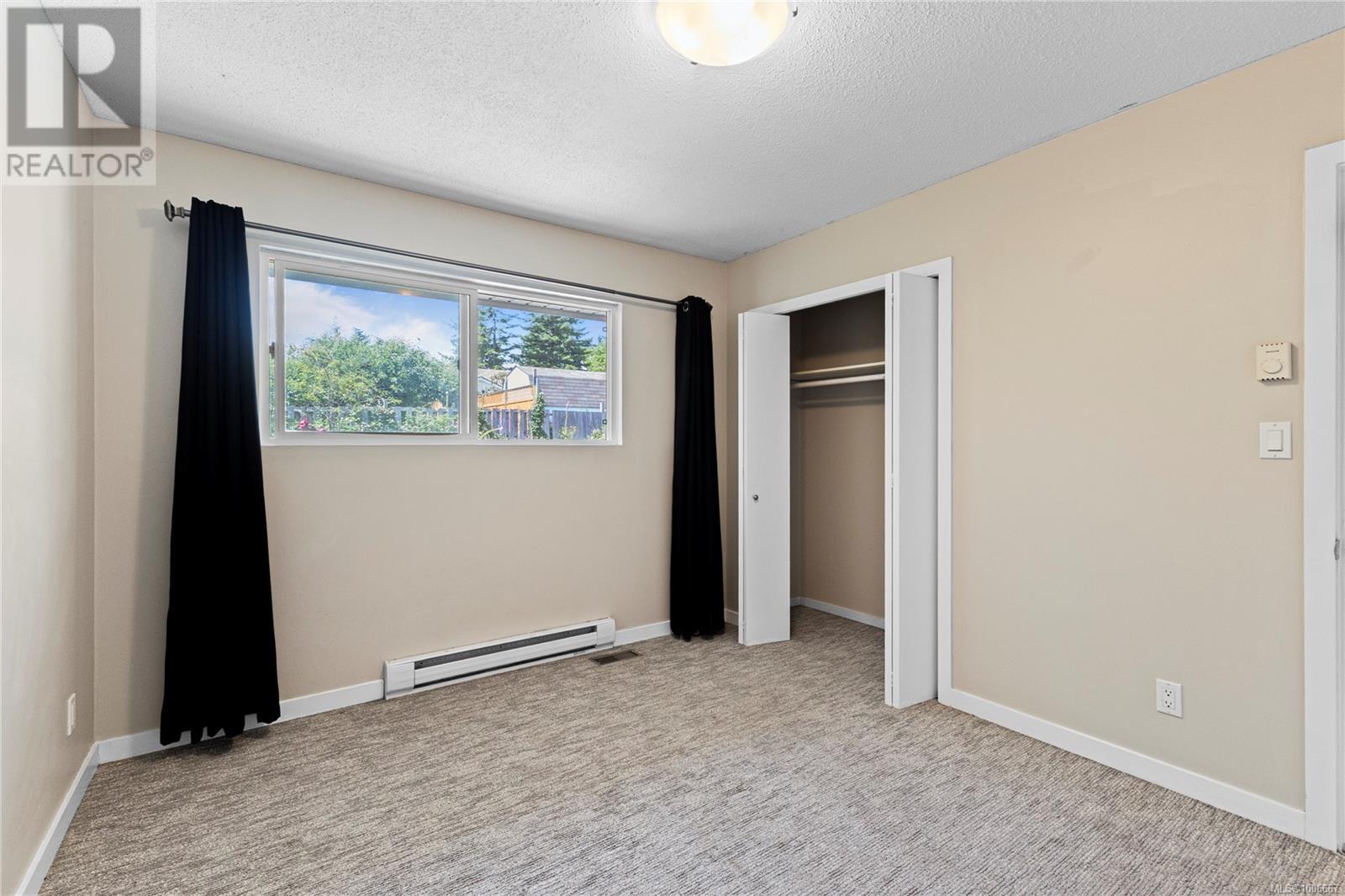 736 Nancy Greene Dr, Campbell River