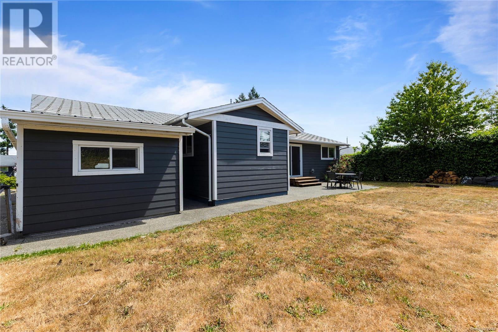 736 Nancy Greene Dr, Campbell River