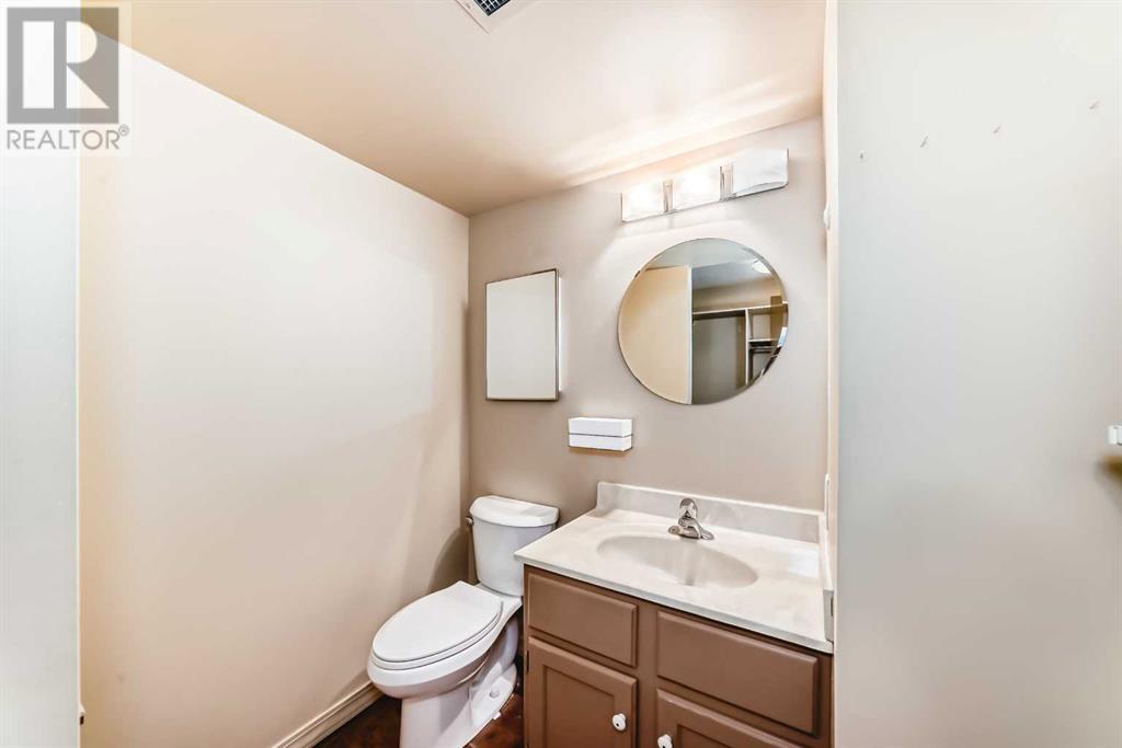 Single Family House for Sale in   Point Drive NW Point McKay Calgary 
