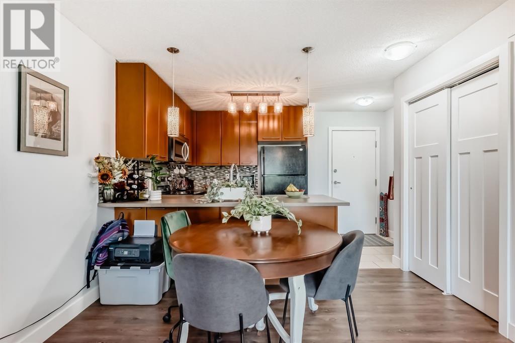 Single Family House for Sale in   Richard Court SW Lincoln Park Calgary 