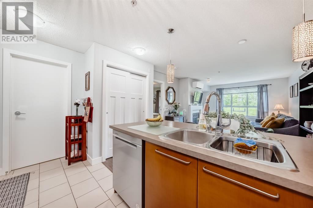 Single Family House for Sale in   Richard Court SW Lincoln Park Calgary 