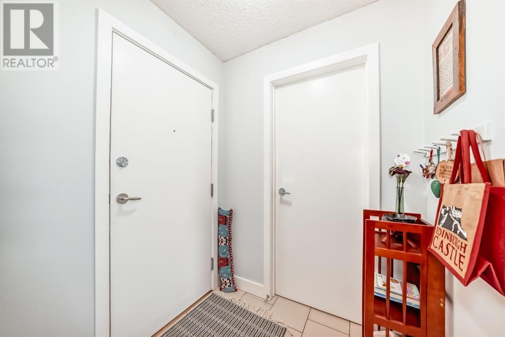 Single Family House for Sale in   Richard Court SW Lincoln Park Calgary 