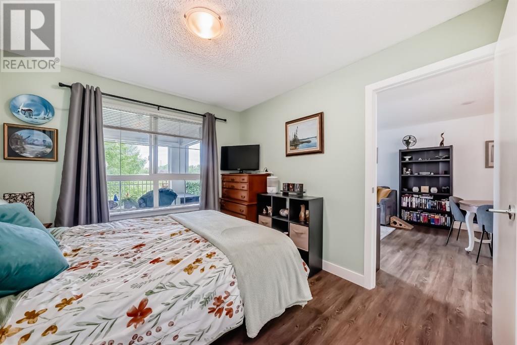 Single Family House for Sale in   Richard Court SW Lincoln Park Calgary 