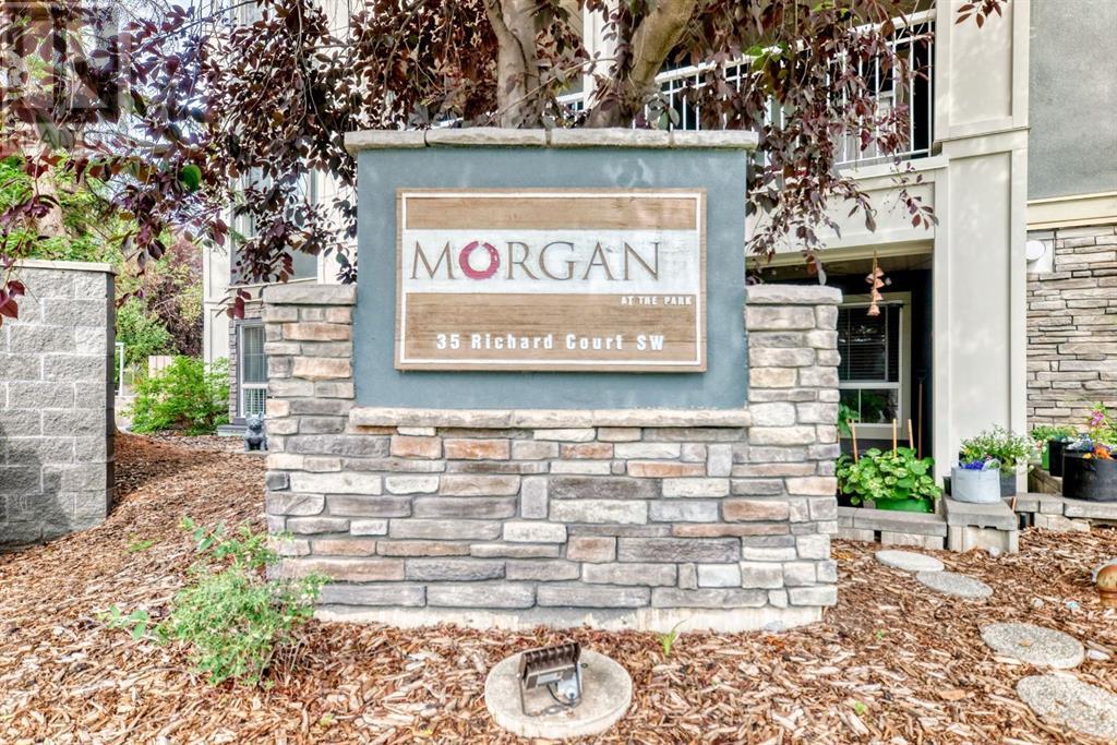 Single Family House for Sale in   Richard Court SW Lincoln Park Calgary 
