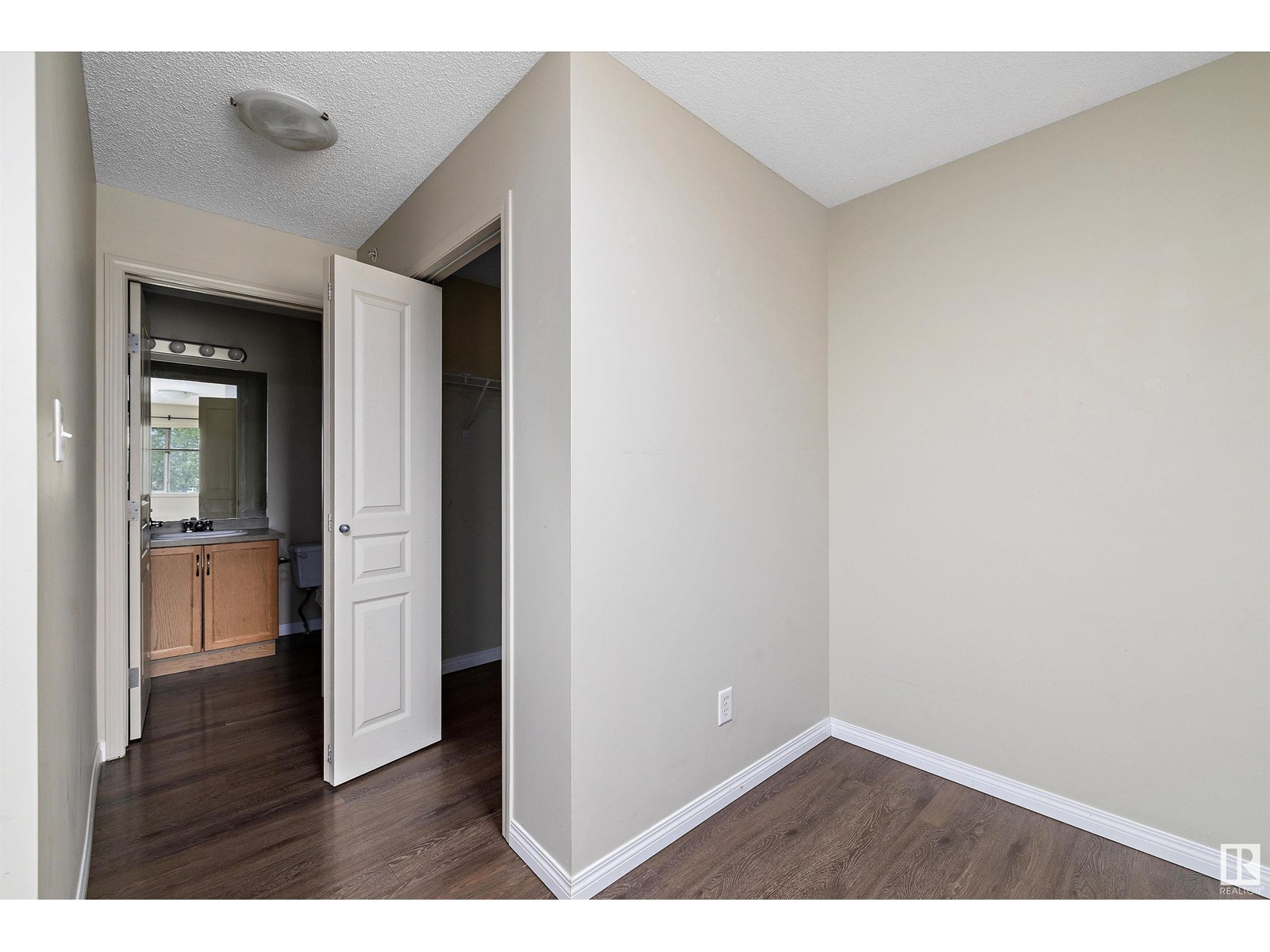 Photo 13 of 404 309 Clareview Station Dr Nw, Edmonton AB