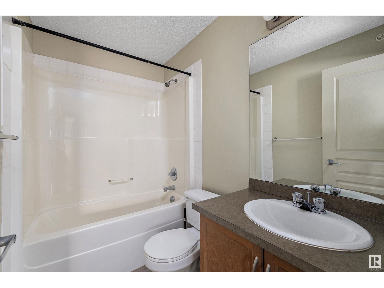 Photo 10 of 404 309 Clareview Station Dr Nw, Edmonton AB