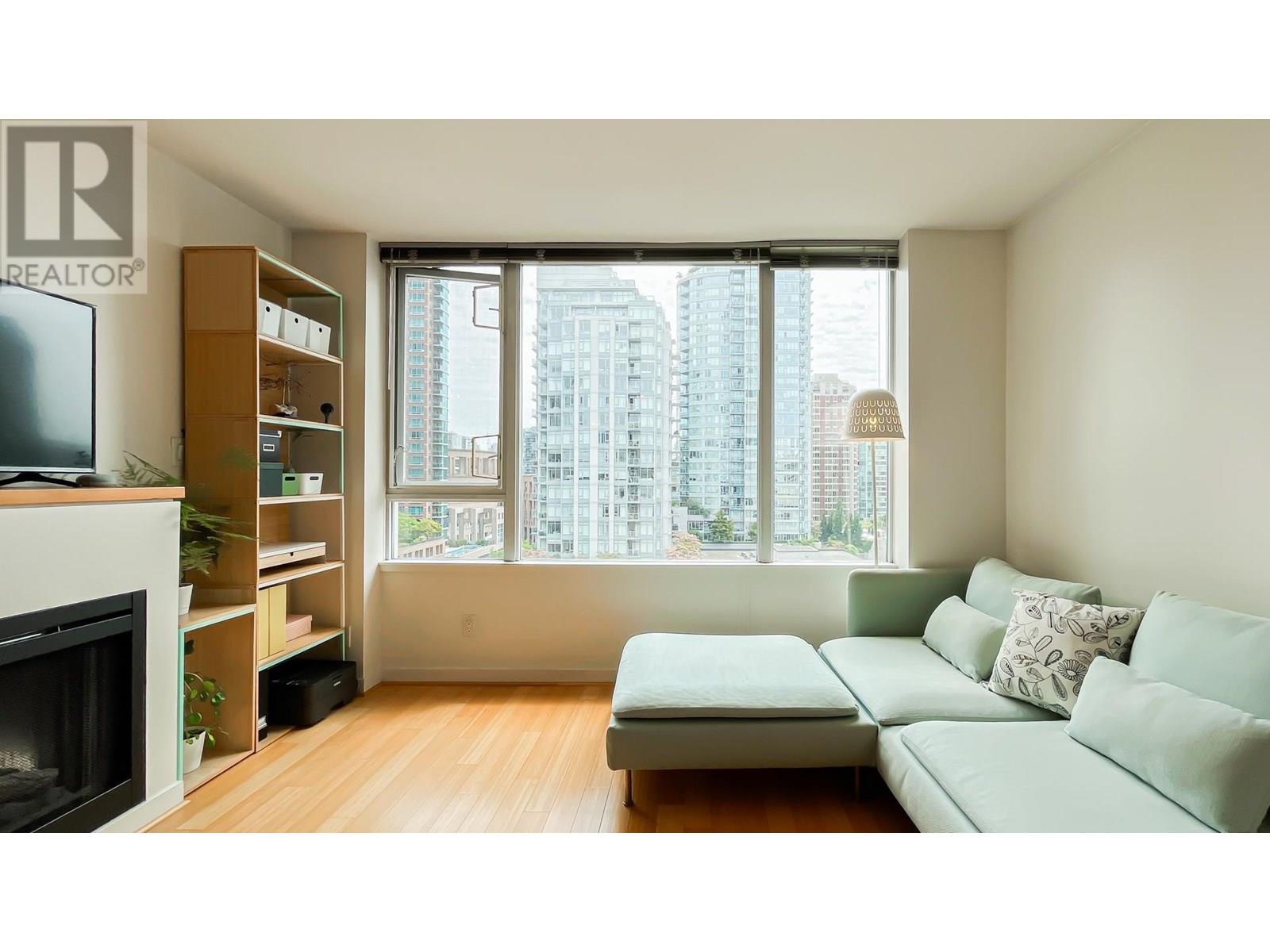 Photo 2 of 809 822 Seymour Street, Vancouver BC