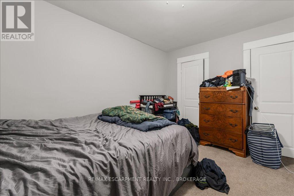 Photo 33 of 79 Burgar Street, Welland ON