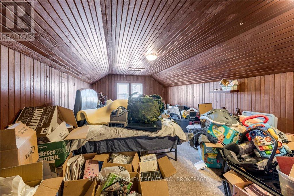 Photo 7 of 79 Burgar Street, Welland ON