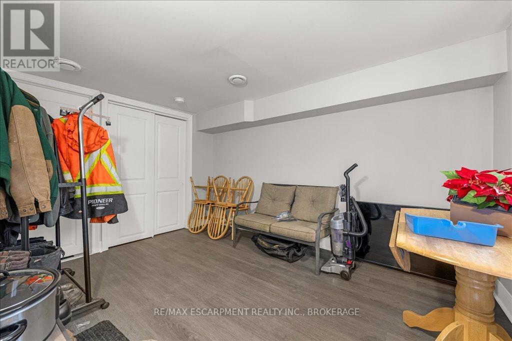 Photo 38 of 79 Burgar Street, Welland ON