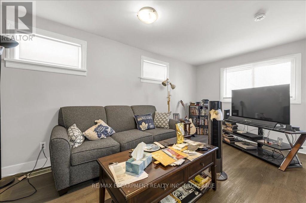 Photo 17 of 79 Burgar Street, Welland ON