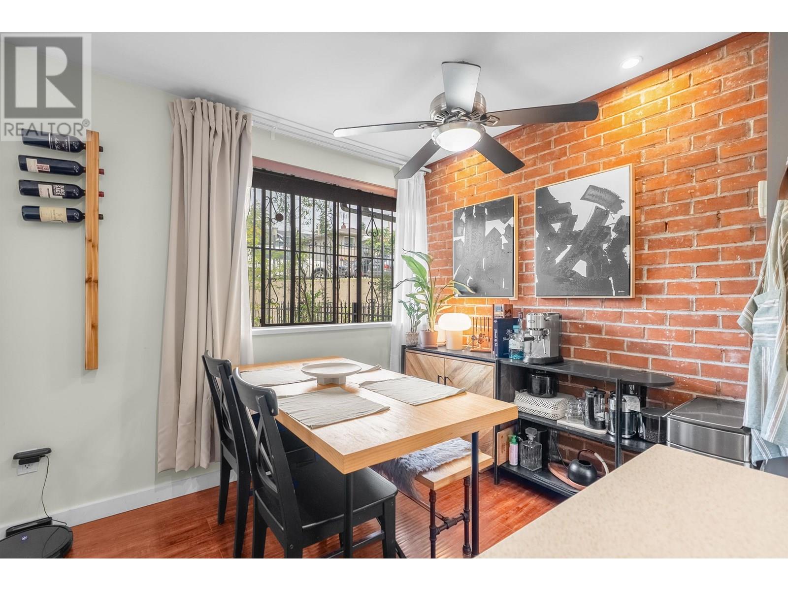 Photo 1 of 104 803 Queens Avenue, New Westminster BC