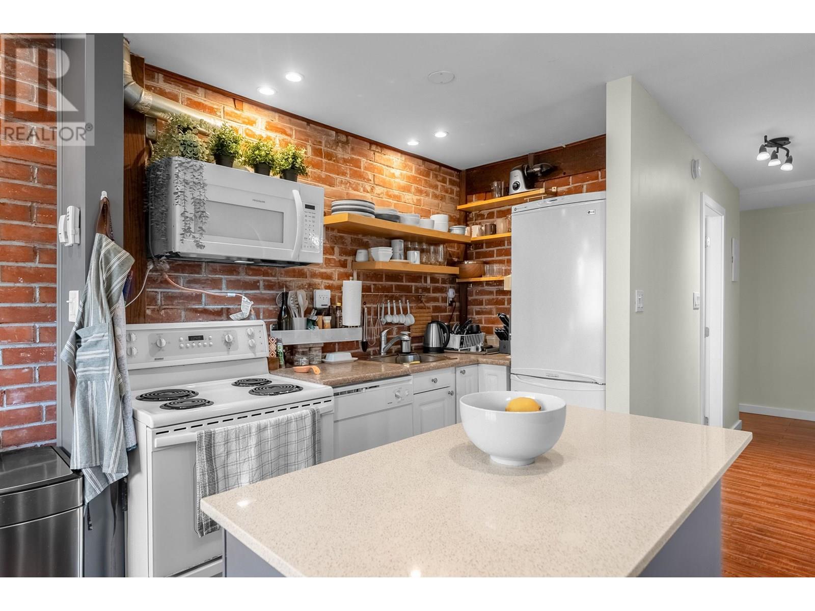 Photo 14 of 104 803 Queens Avenue, New Westminster BC