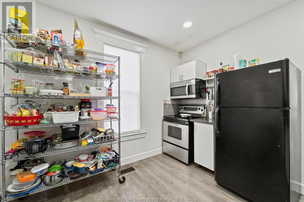 Photo 25 of 560 Chatham Street, Windsor ON