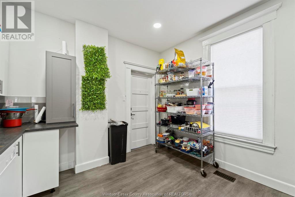 Photo 29 of 560 Chatham Street, Windsor ON