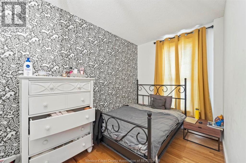 Photo 26 of 560 Chatham Street, Windsor ON