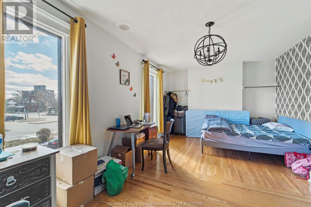 Photo 23 of 560 Chatham Street, Windsor ON