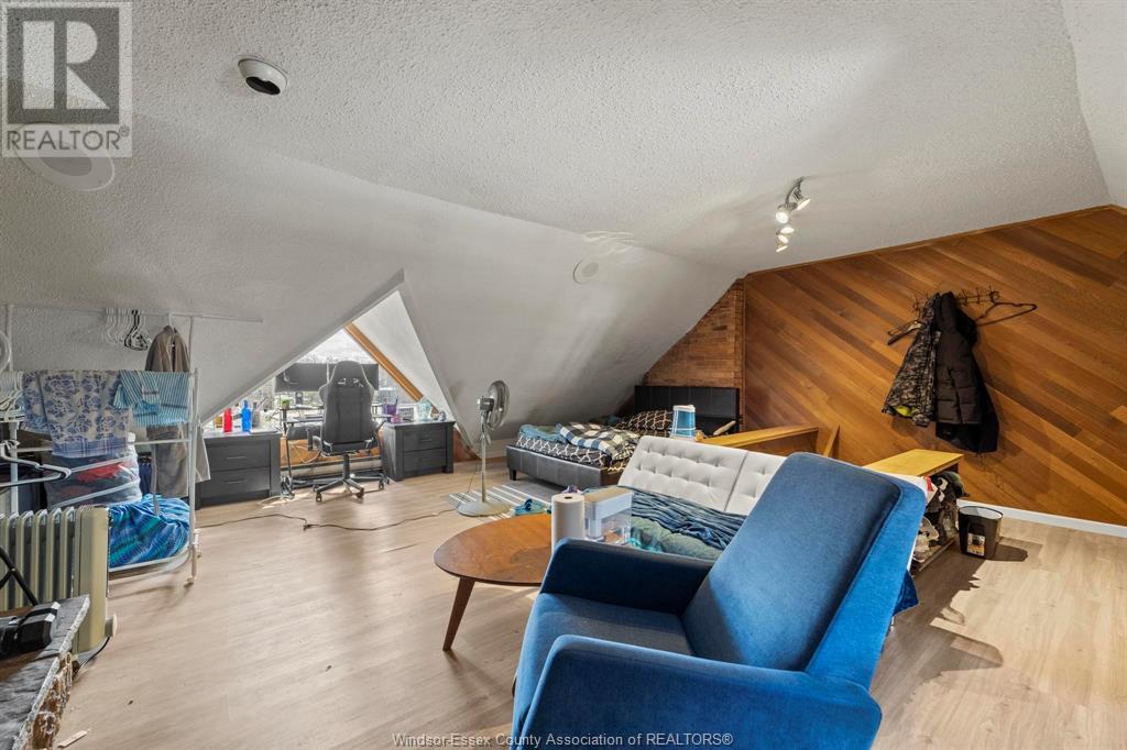 Photo 22 of 560 Chatham Street, Windsor ON