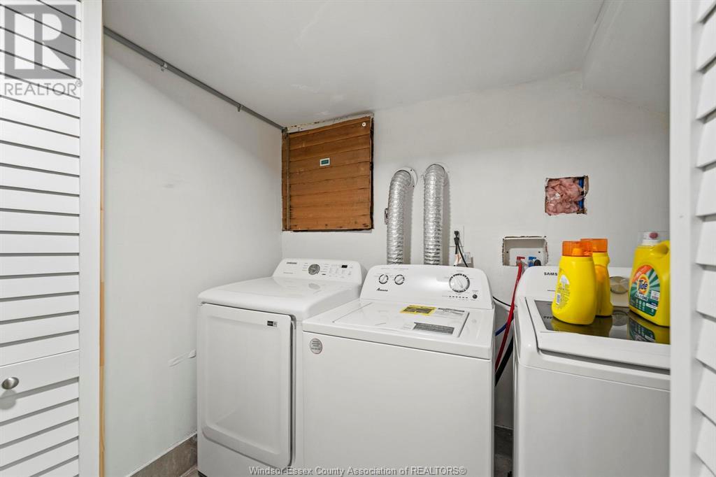 Photo 10 of 560 Chatham Street, Windsor ON