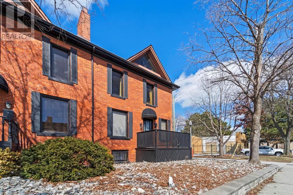 Photo 15 of 560 Chatham Street, Windsor ON