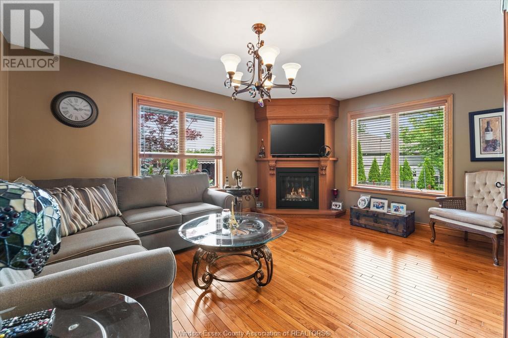 Photo 6 of 575 Wigle Street, Amherstburg ON