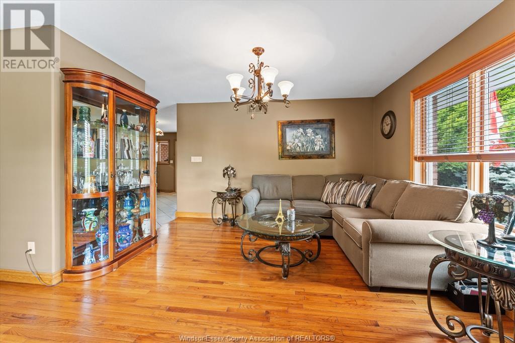 Photo 8 of 575 Wigle Street, Amherstburg ON