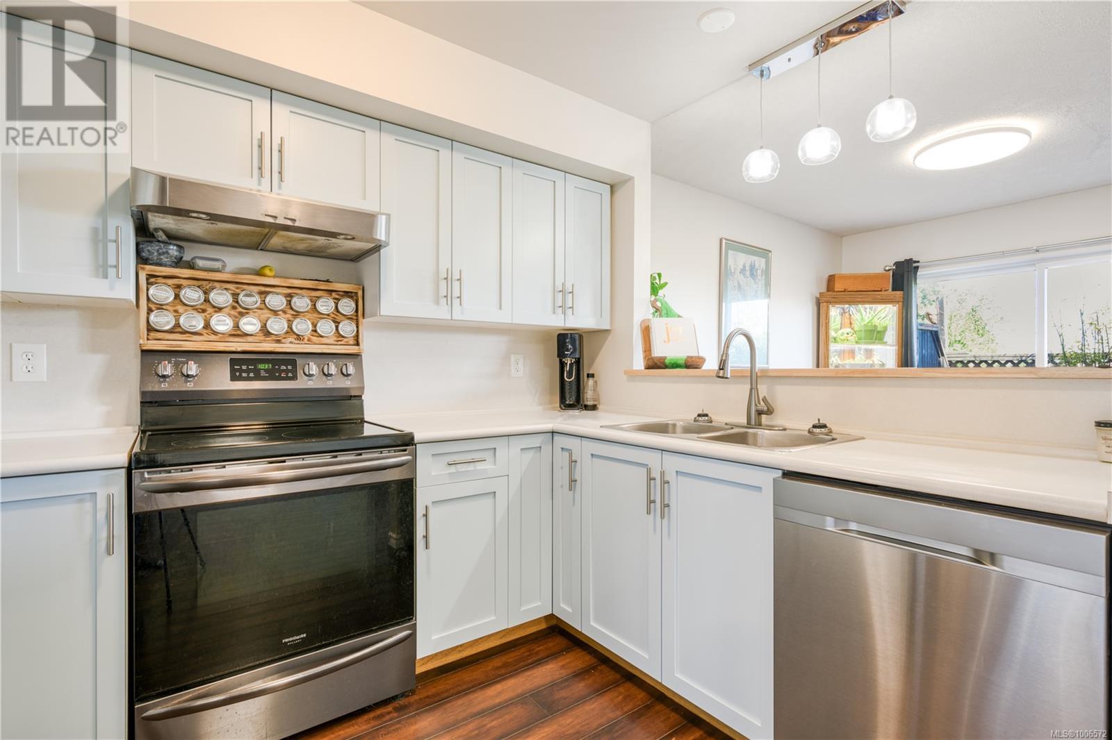 25 2697 Mine Rd, Port McNeill