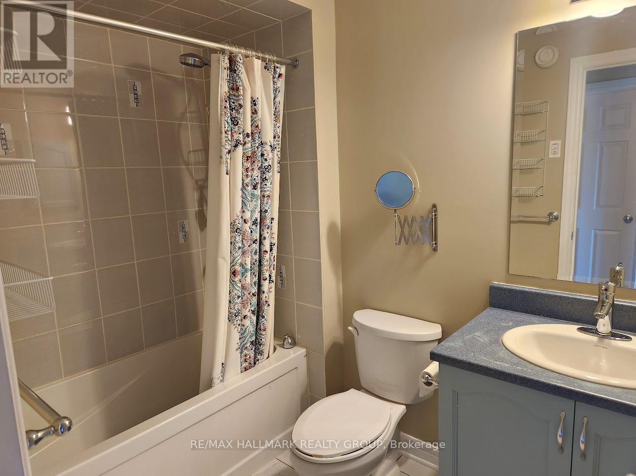 https://ddfcdn.realtor.ca/listing/TS638874940013670000/reb76/highres/4/x12267904_35.jpg