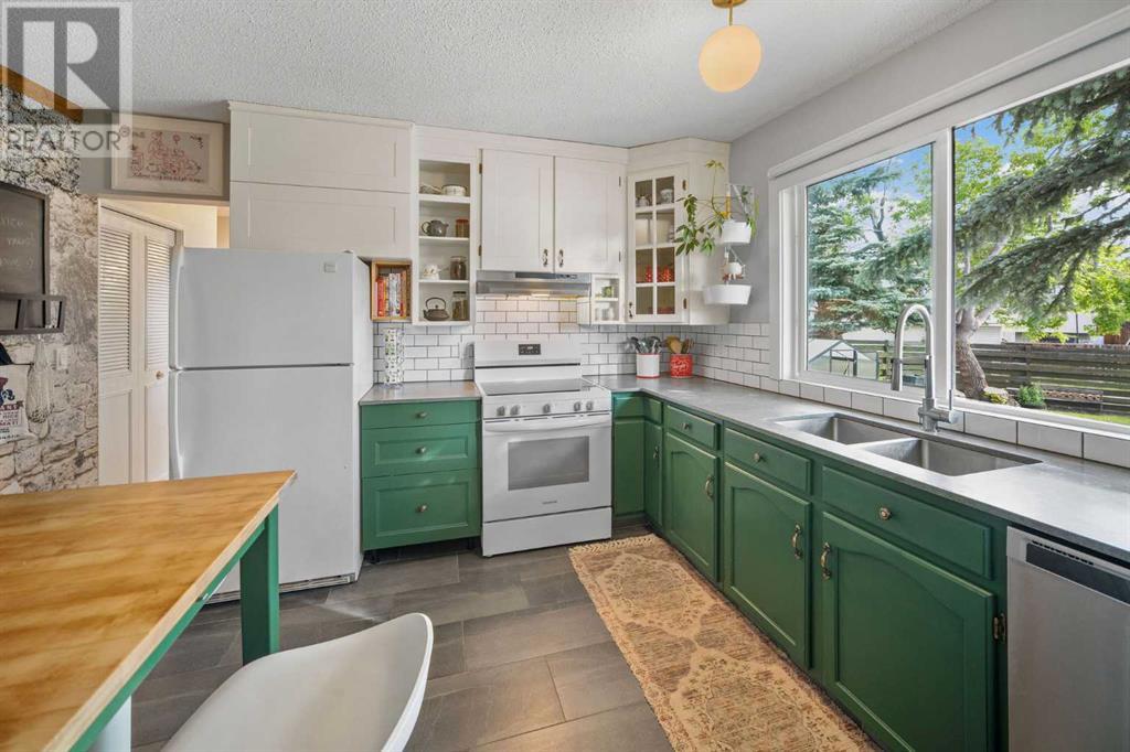 Single Family House Bungalow for Sale in  Huntford Hill NE Huntington Hills Calgary 