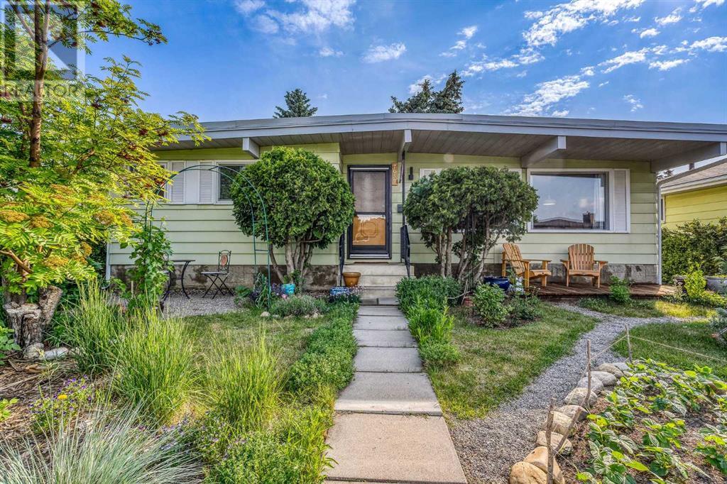 Single Family House Bungalow for Sale in  Huntford Hill NE Huntington Hills Calgary 