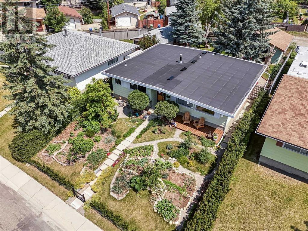 Single Family House Bungalow for Sale in  Huntford Hill NE Huntington Hills Calgary 