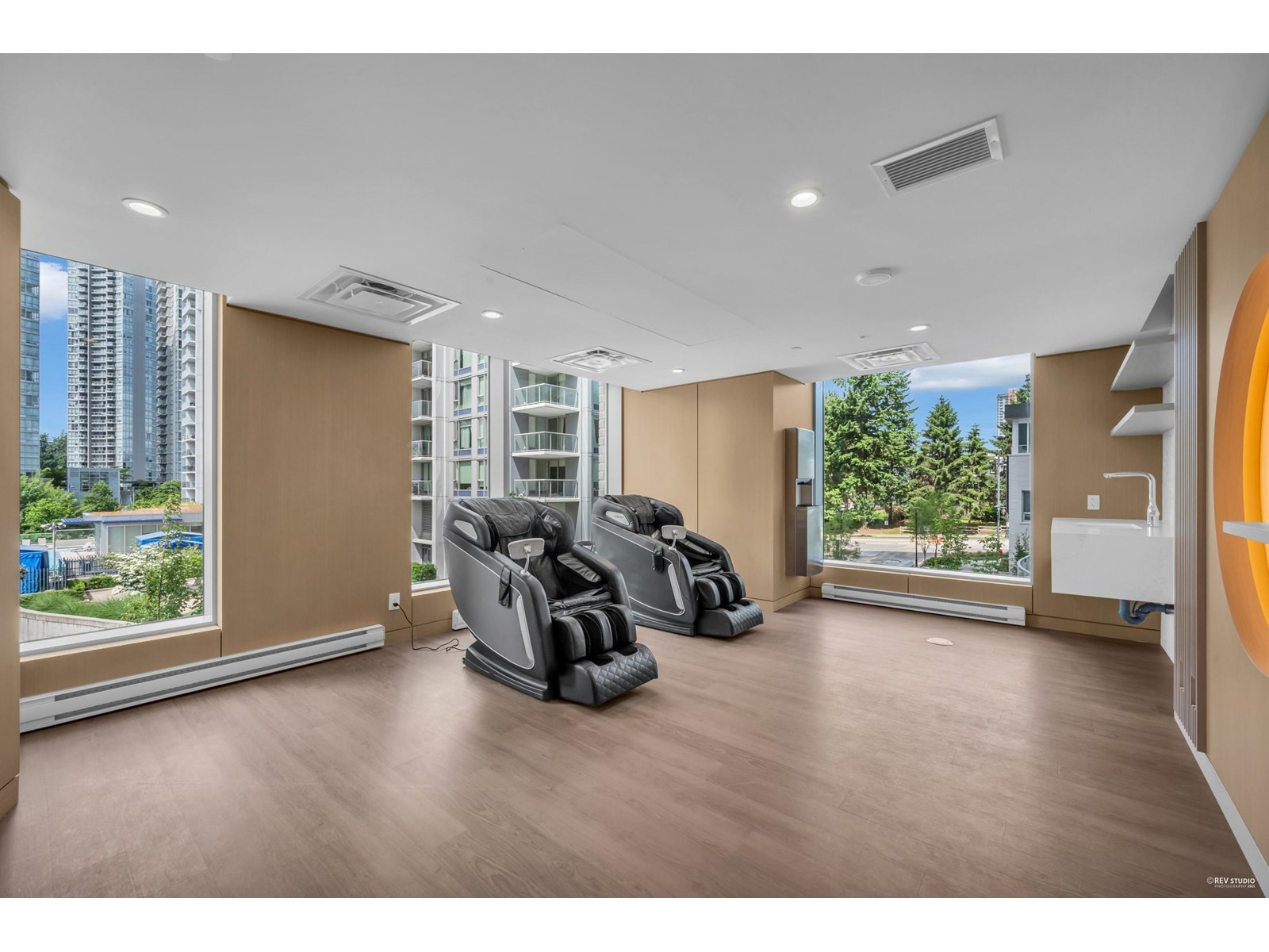 Photo 5 of 3006 13778 100 Avenue, Surrey BC