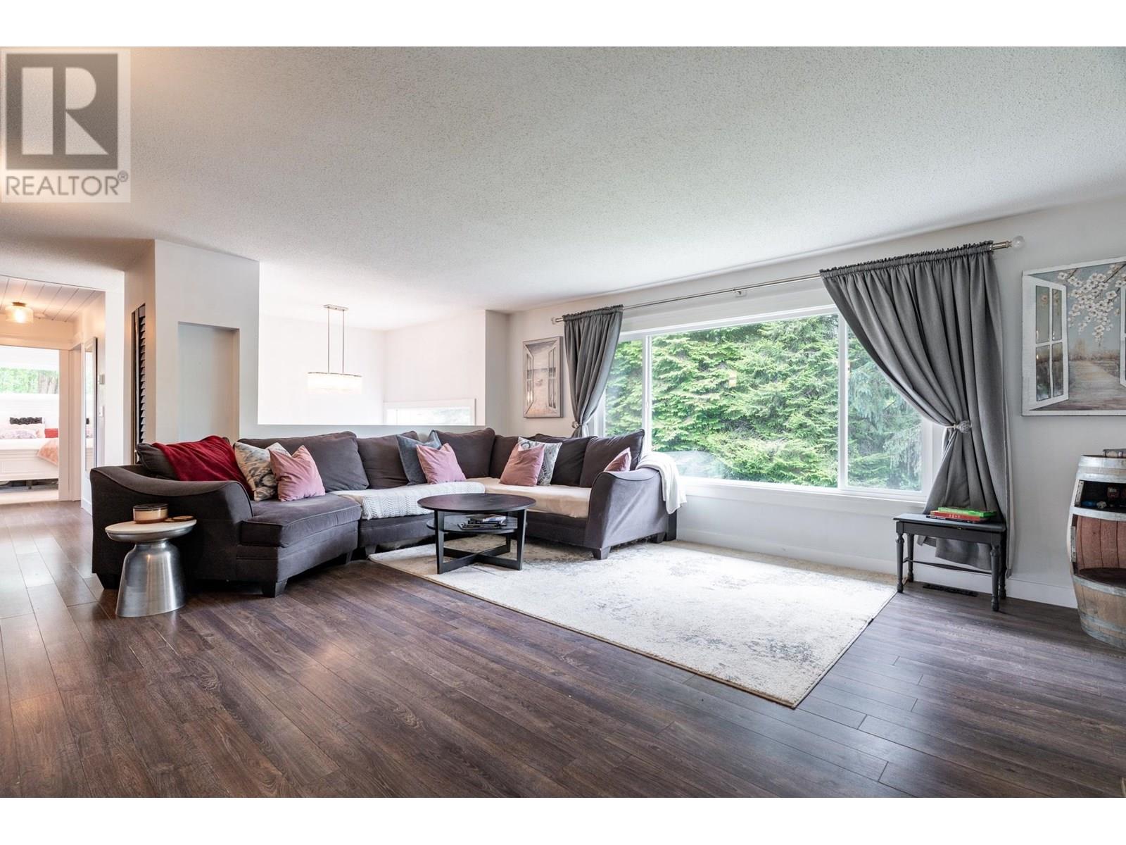 Photo 8 of 24991 100 Avenue, Maple Ridge BC