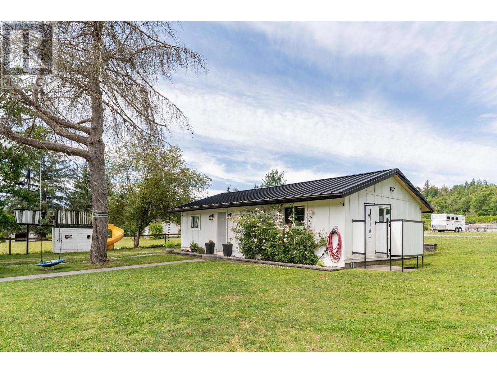 Photo 32 of 24991 100 Avenue, Maple Ridge BC