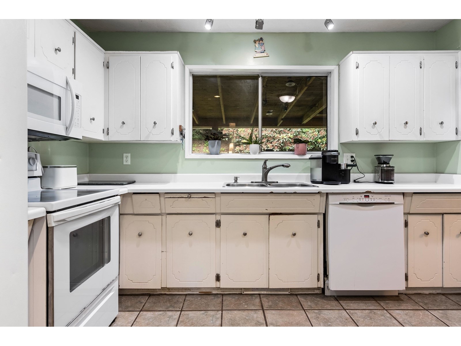 Photo 12 of 33332 Wren Crescent, Abbotsford BC