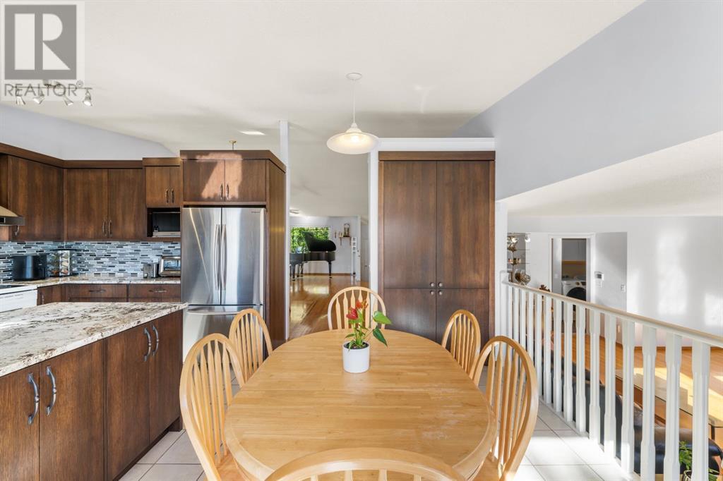 Single Family House 5 Level for Sale in  Sierra Morena Boulevard SW Signal Hill Calgary 