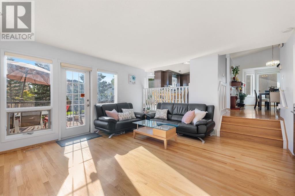 Single Family House 5 Level for Sale in  Sierra Morena Boulevard SW Signal Hill Calgary 