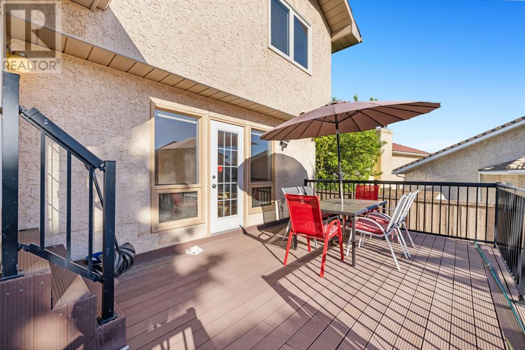 Single Family House 5 Level for Sale in  Sierra Morena Boulevard SW Signal Hill Calgary 